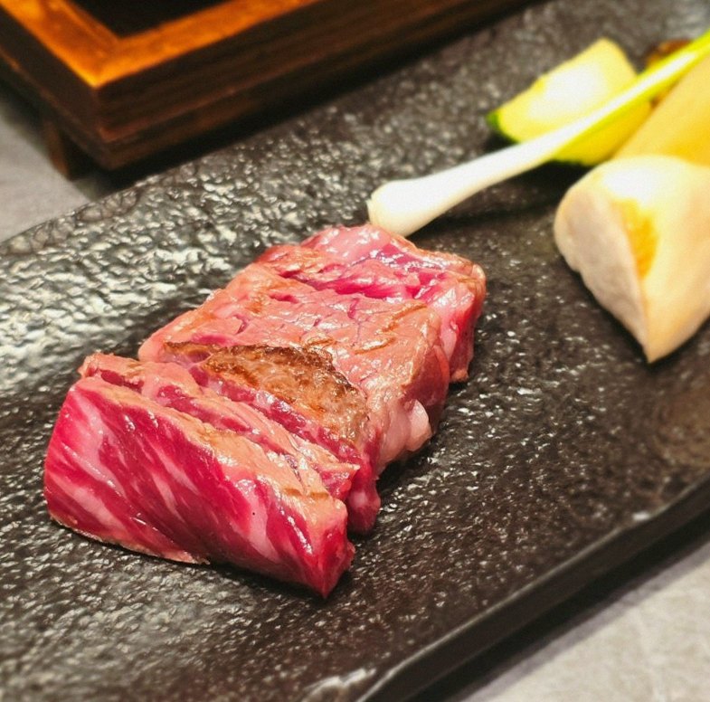 WOOHANA Jonggak · premium marbled Hanwoo beef presented before grilling