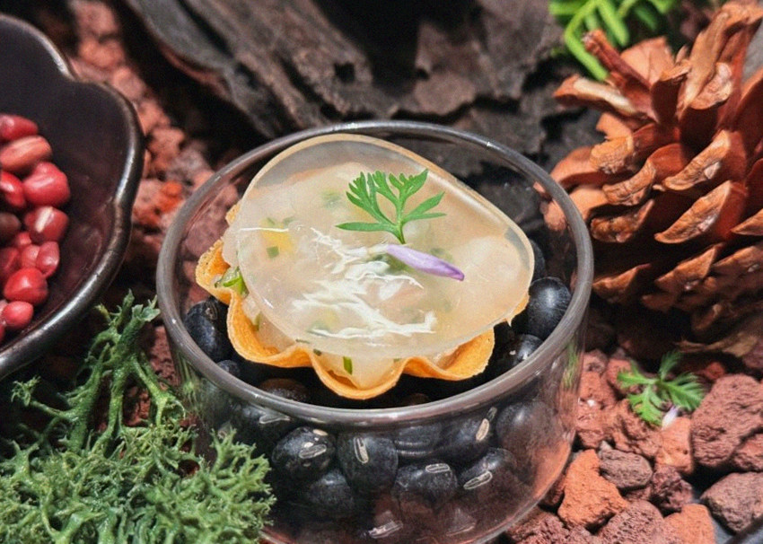 WOOHANA Yeouido · a warm soup to finish the course