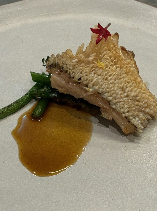 고우가 역삼점 강남 · 서울 한우오마카세 · 한 접시씩 정성껏 플레이팅된 한우 코스 요리