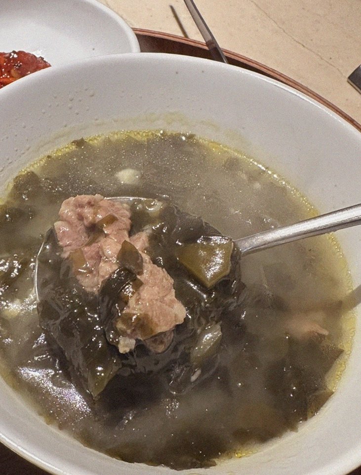 우아라 여의도점 · 여의도 더현대 맛집 · 따뜻하게 마무리하는 국물 요리