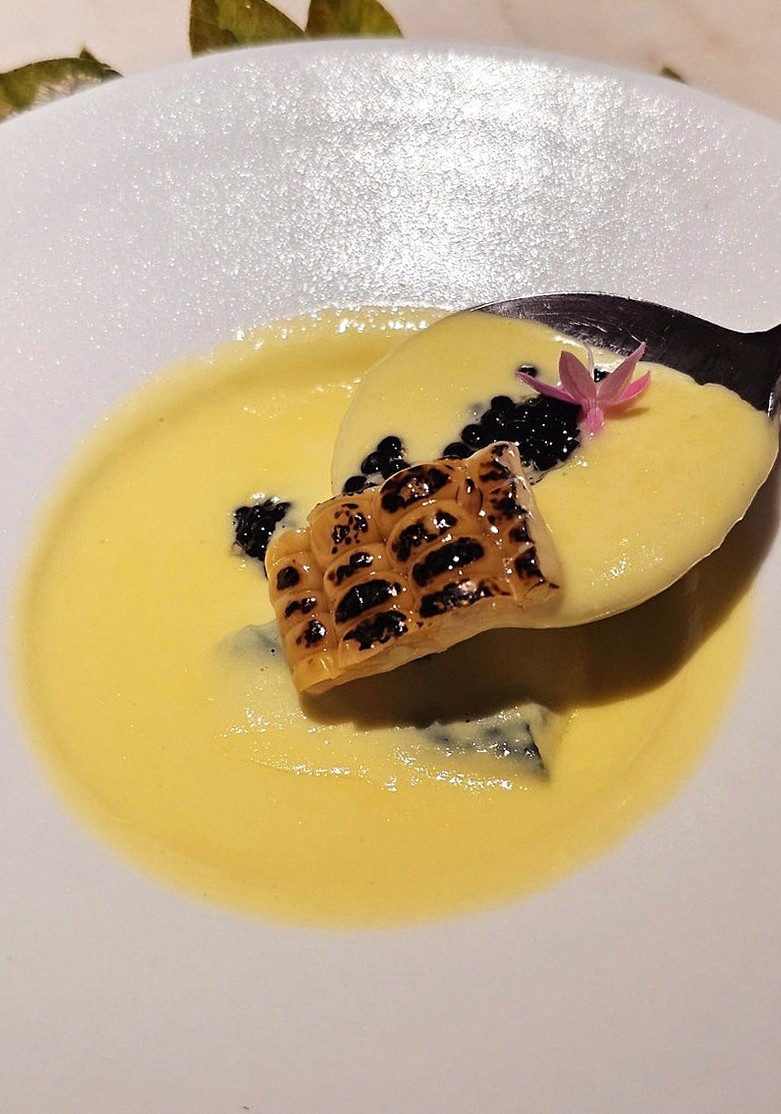 WOOARA Gwanghwamun · dessert to close the omakase