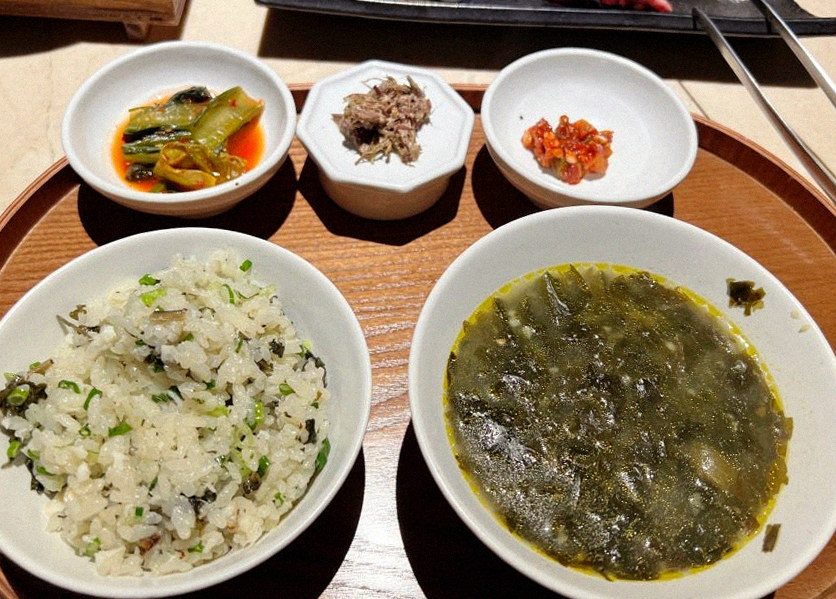 WOOARA Gwanghwamun · assorted Korean side dishes (banchan)
