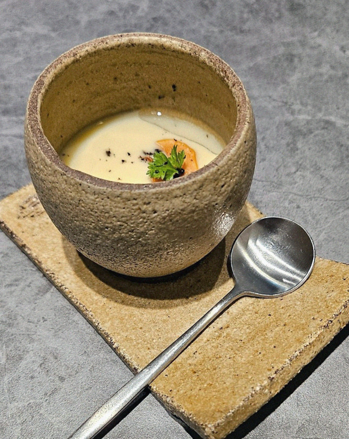 우하나 여의도점 · 서울 여의도 맛집 · 따뜻하게 마무리하는 국물 요리