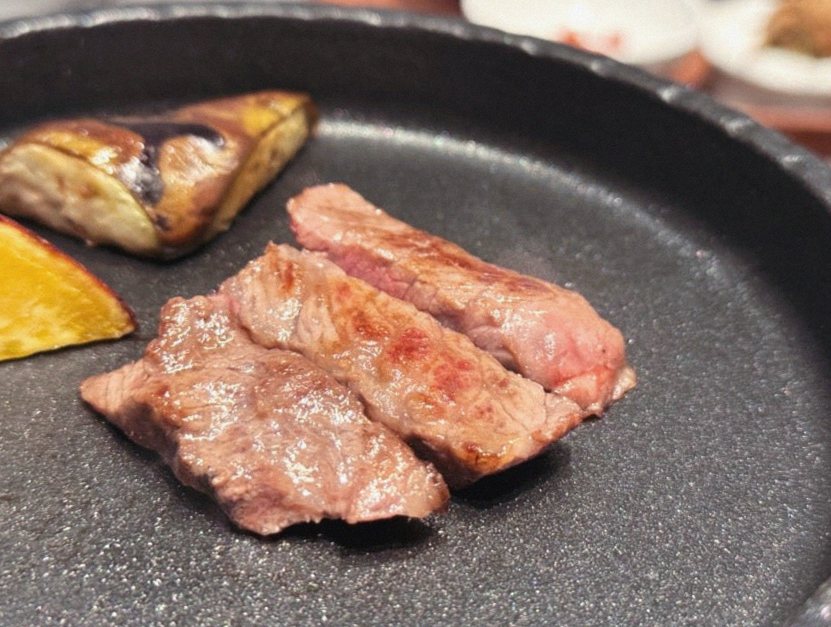 우하나 여의도점 · 서울 여의도 맛집 · 비장탄 그릴 위에서 익어가는 한우