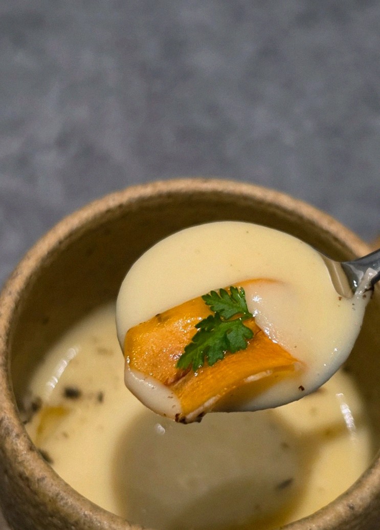WOOHANA Yeouido · a warm soup to finish the course