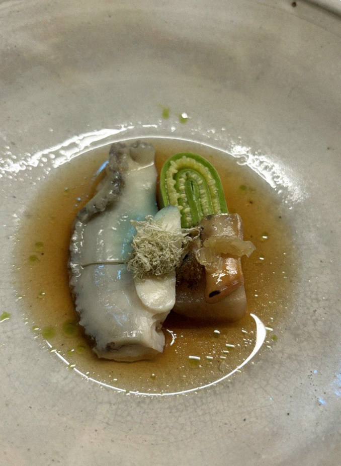 WOOARA Yeouido · seafood course served alongside the beef