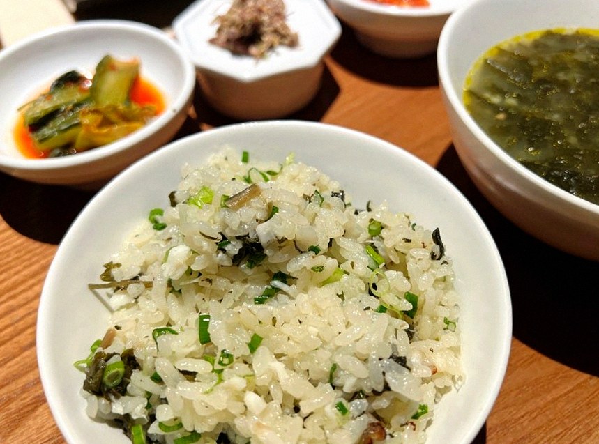 WOOARA Yeouido · the rice course with accompaniments