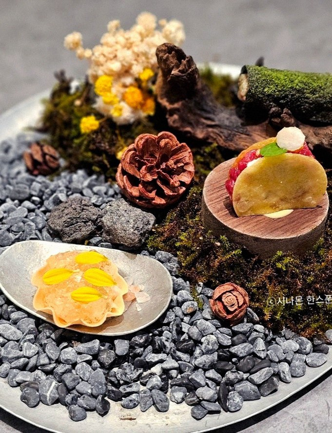고우가 역삼점 강남 · 역삼동 점심맛집 · 한 접시씩 정성껏 플레이팅된 한우 코스 요리
