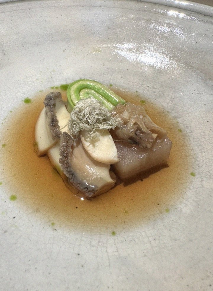 WOOARA Yeouido · seafood course served alongside the beef