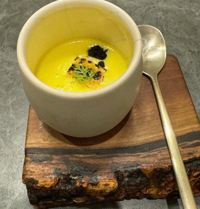 GOWOOGA Gwanghwamun · a warm soup to finish the course