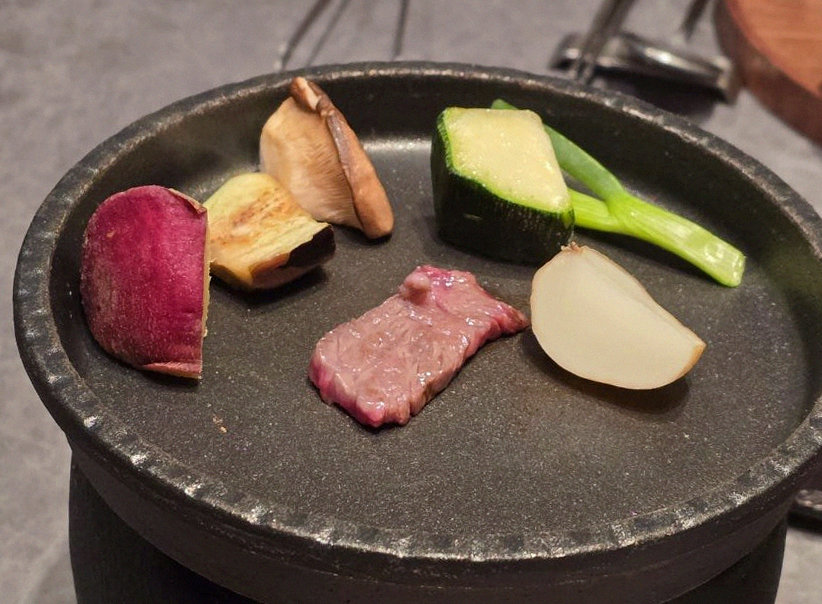 우하나 종각역점 · 서울역 근처 맛집 · 비장탄 그릴 위에서 익어가는 한우