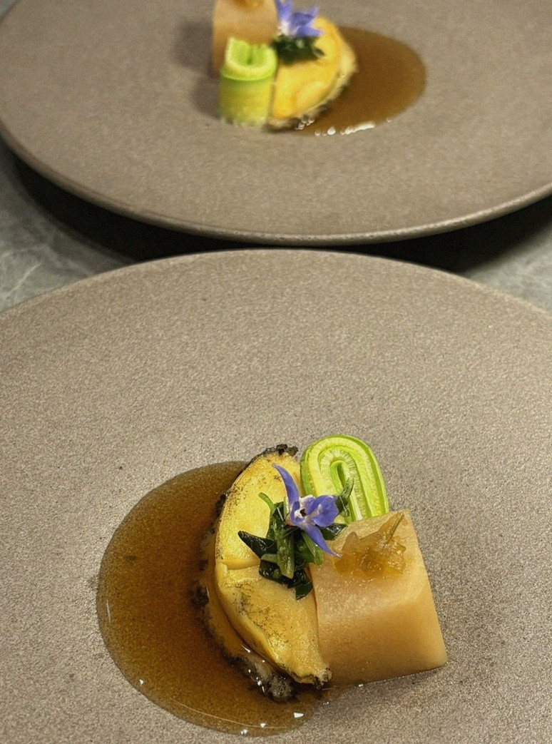 WOOHANA Jonggak · a plated course of Hanwoo beef