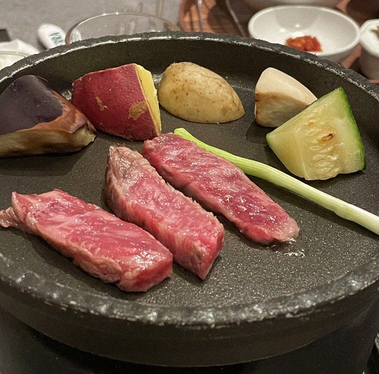 우하나 종각역점 · 광화문 점심맛집 · 비장탄 그릴 위에서 익어가는 한우