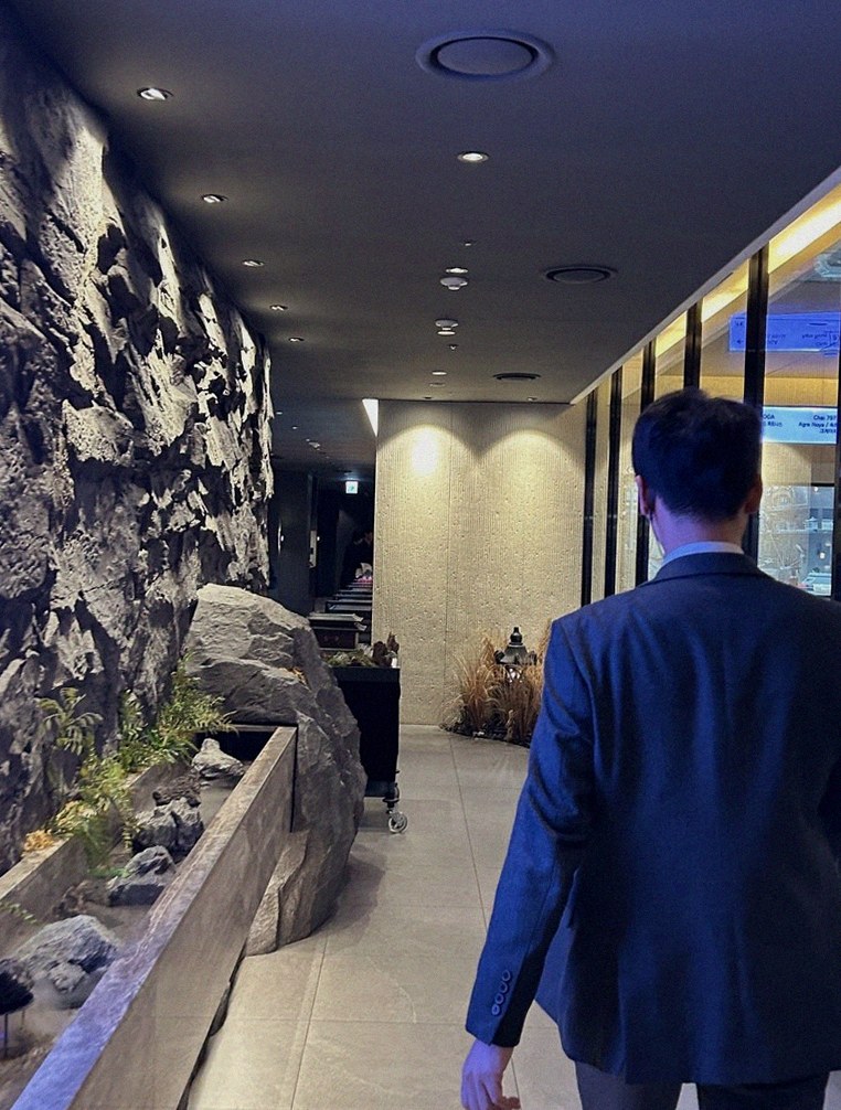 GOWOOGA Gangnam·Yeoksam · a private dining room — every table is a private room
