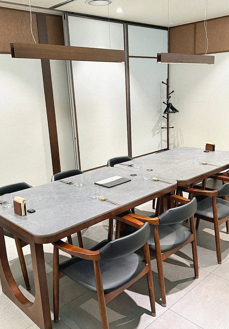 GOWOOGA Gangnam·Yeoksam · a private dining room — every table is a private room