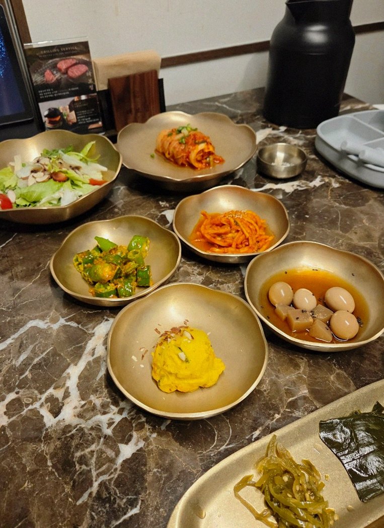 DAEBOJUNG City Hall · assorted Korean side dishes (banchan)