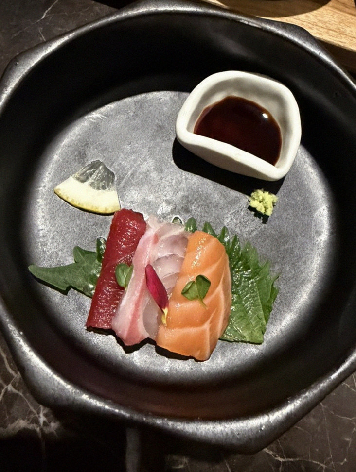 DAEBOJUNG City Hall · seafood course served alongside the beef
