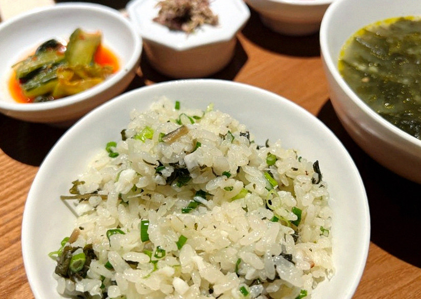 우아라 여의도점 · IFC몰 맛집 · 식사 코스와 곁들임