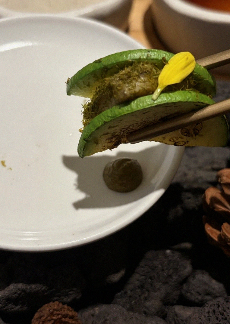 DAEBOJUNG Yeouido · a plated course of Hanwoo beef