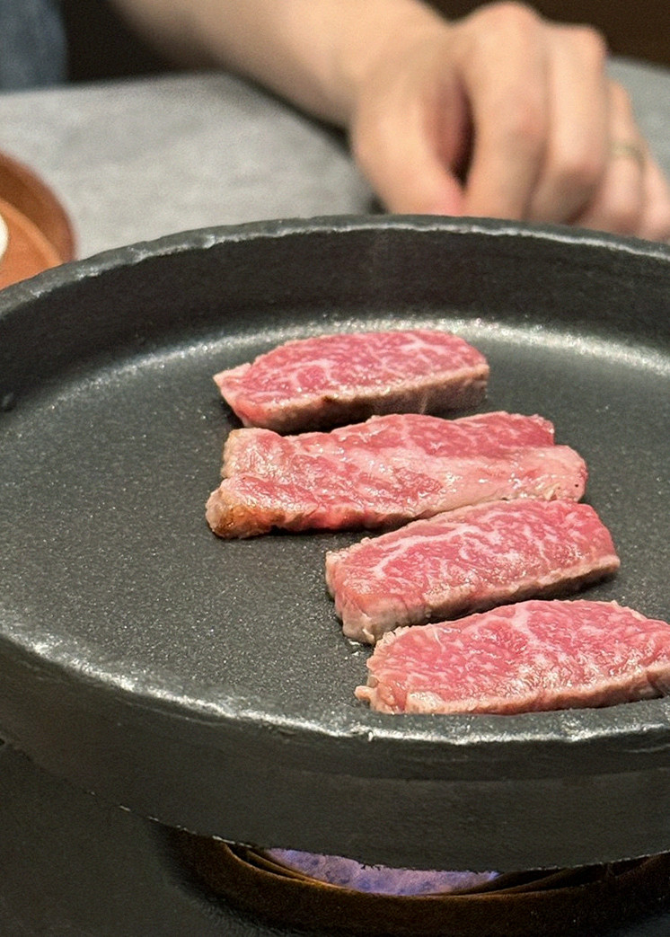 GOWOOGA Gangnam·Yeoksam · 備長炭で焼き上げる韓牛