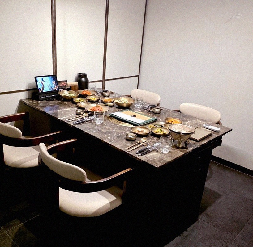 DAEBOJUNG City Hall · the full Hanwoo omakase table