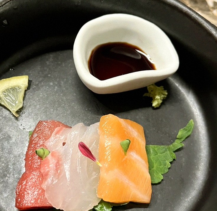 DAEBOJUNG Yeouido · seafood course served alongside the beef