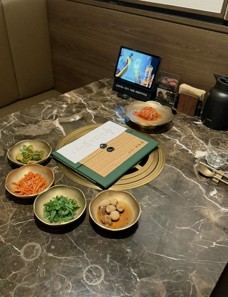 DAEBOJUNG Yeouido · the full Hanwoo omakase table