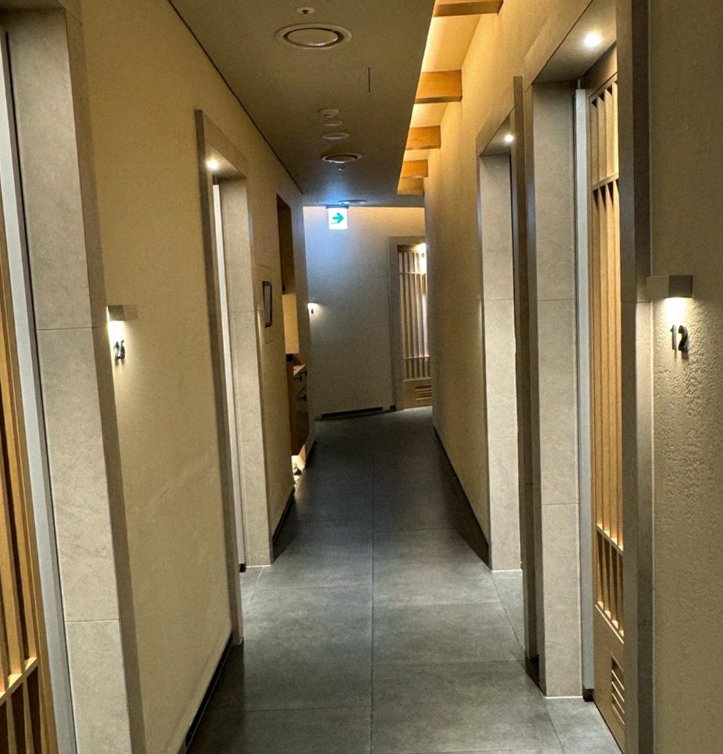 우아라 광화문점 · 광화문 파인다이닝 · 전 좌석 프라이빗 룸 내부 분위기