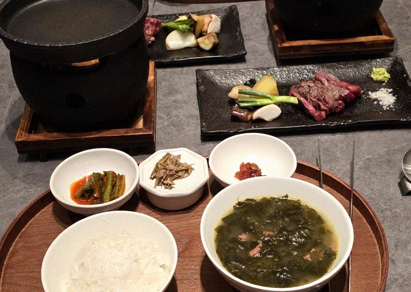WOOHANA Jonggak · assorted Korean side dishes (banchan)