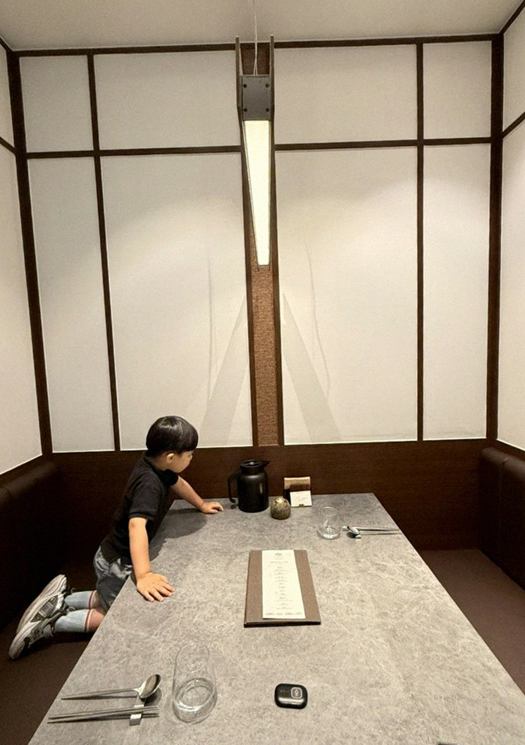 WOOHANA Jonggak · a private dining room — every table is a private room