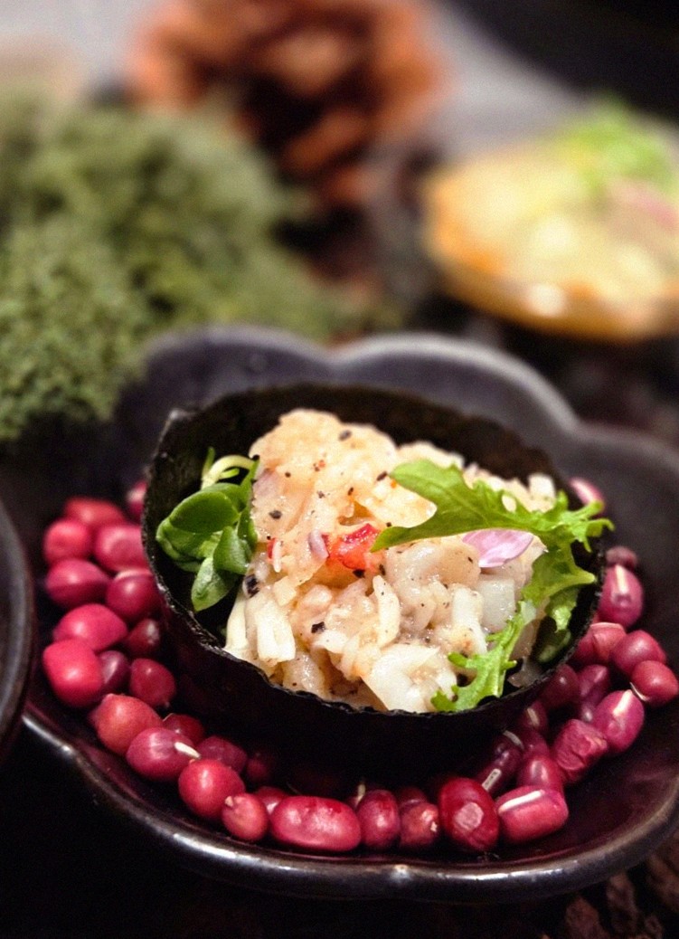 WOOHANA Jonggak · fresh Hanwoo beef tartare (yukhoe)