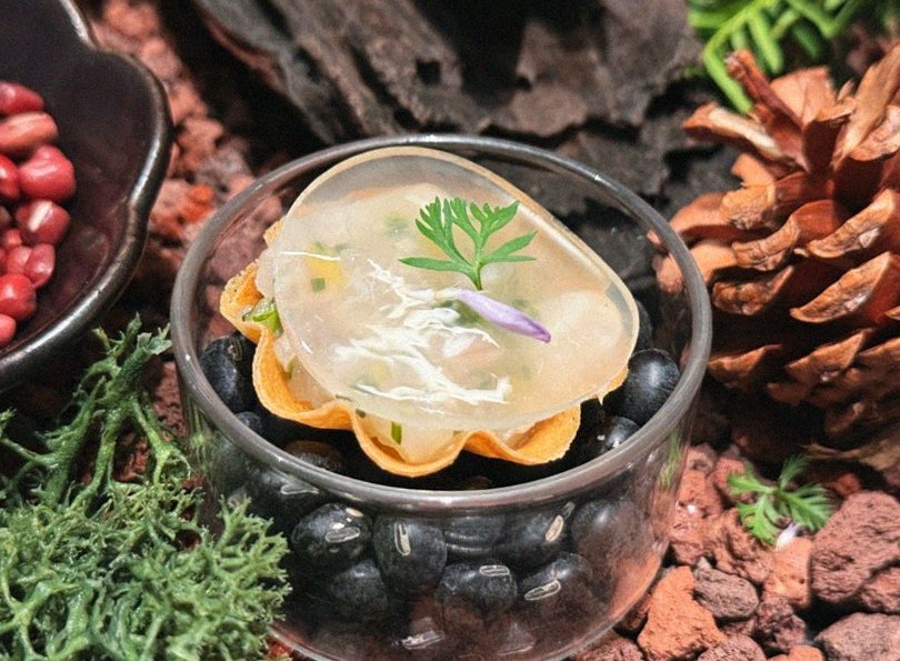 WOOHANA Yeouido · a warm soup to finish the course