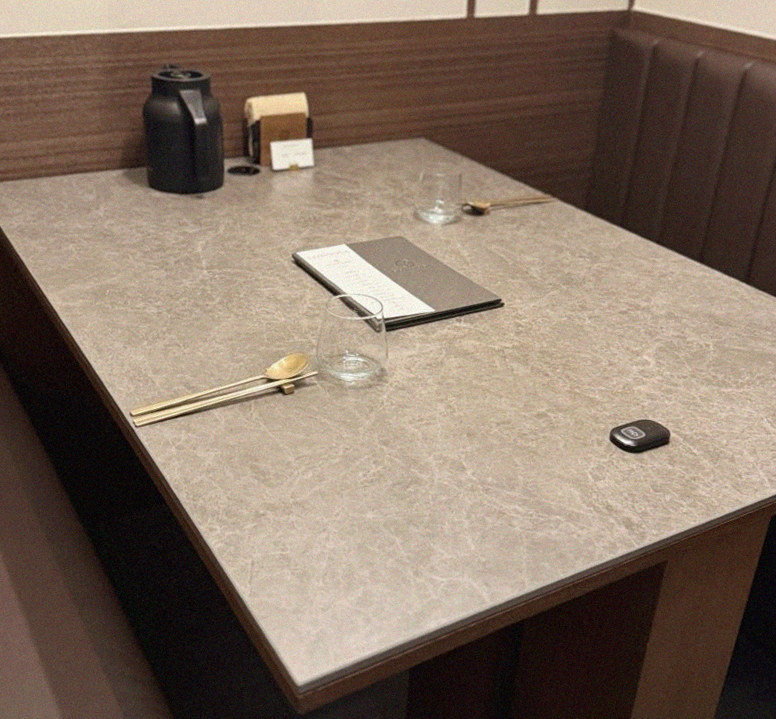 고우가 광화문점 · 광화문 파인다이닝 · 전 좌석 프라이빗 룸 내부 분위기