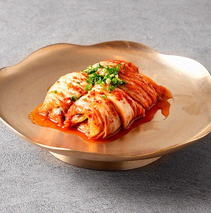 DAEBOJUNG Yeouido · seafood course served alongside the beef