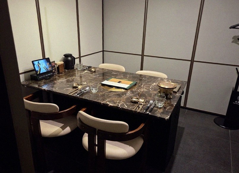 DAEBOJUNG Yeouido · the full Hanwoo omakase table