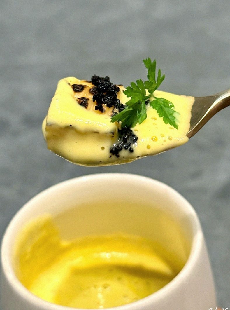 GOWOOGA Gwanghwamun · dessert to close the omakase
