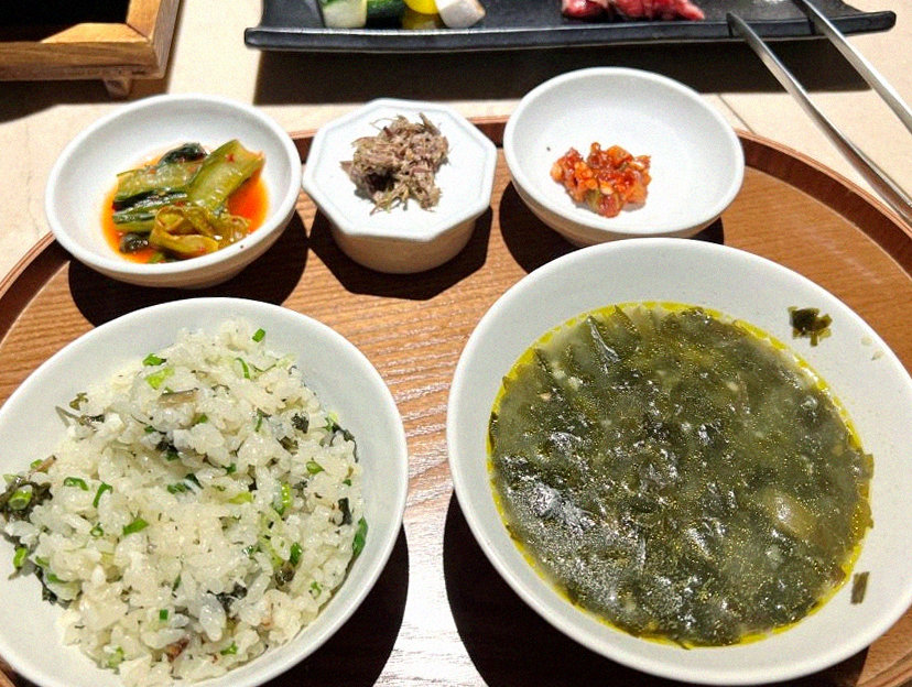 WOOARA Gwanghwamun · assorted Korean side dishes (banchan)