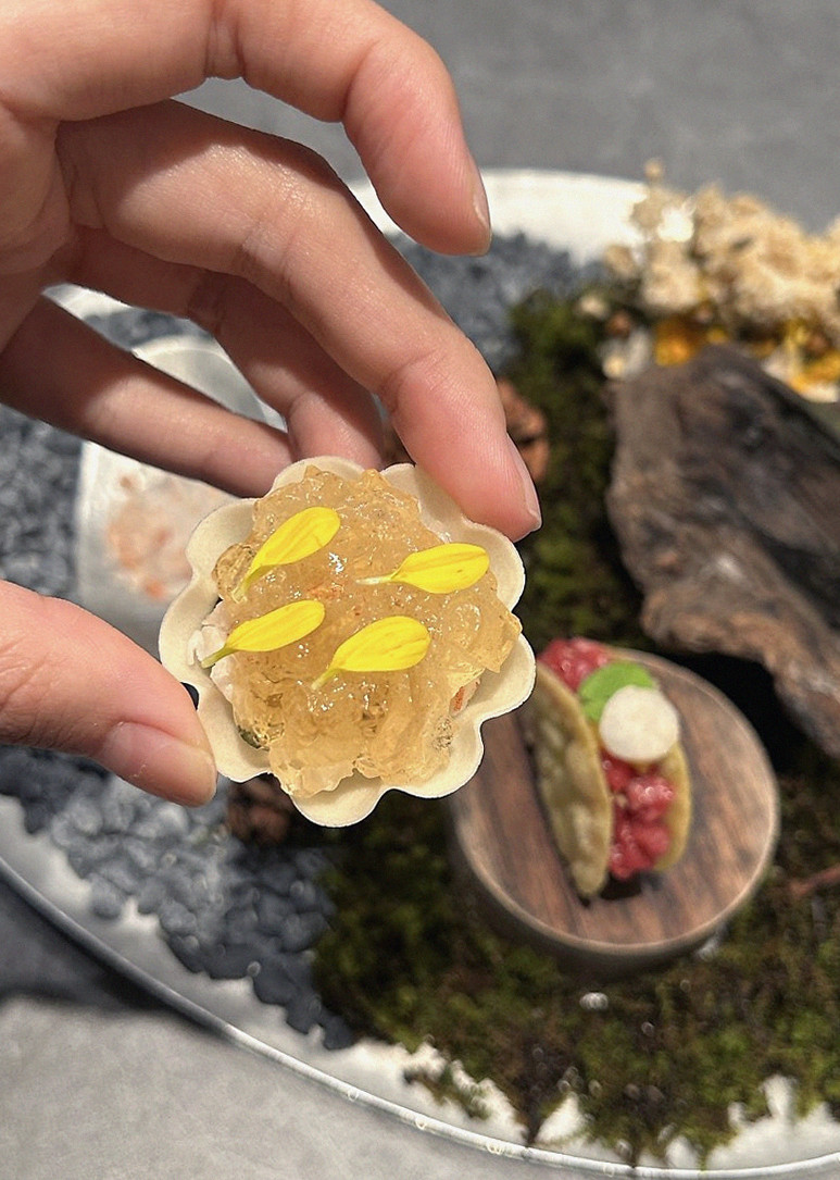 GOWOOGA Gangnam·Yeoksam · fresh Hanwoo beef tartare (yukhoe)