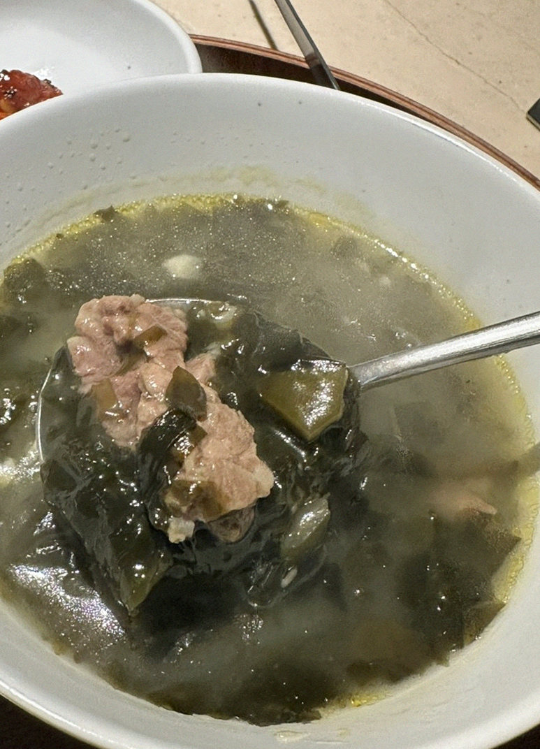 우아라 여의도점 · 서울 상견례식당 · 따뜻하게 마무리하는 국물 요리