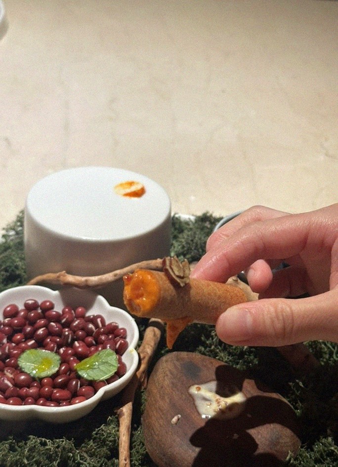 WOOARA Gwanghwamun · fresh Hanwoo beef tartare (yukhoe)