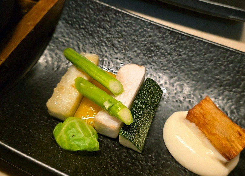 WOOARA Gwanghwamun · seafood course served alongside the beef