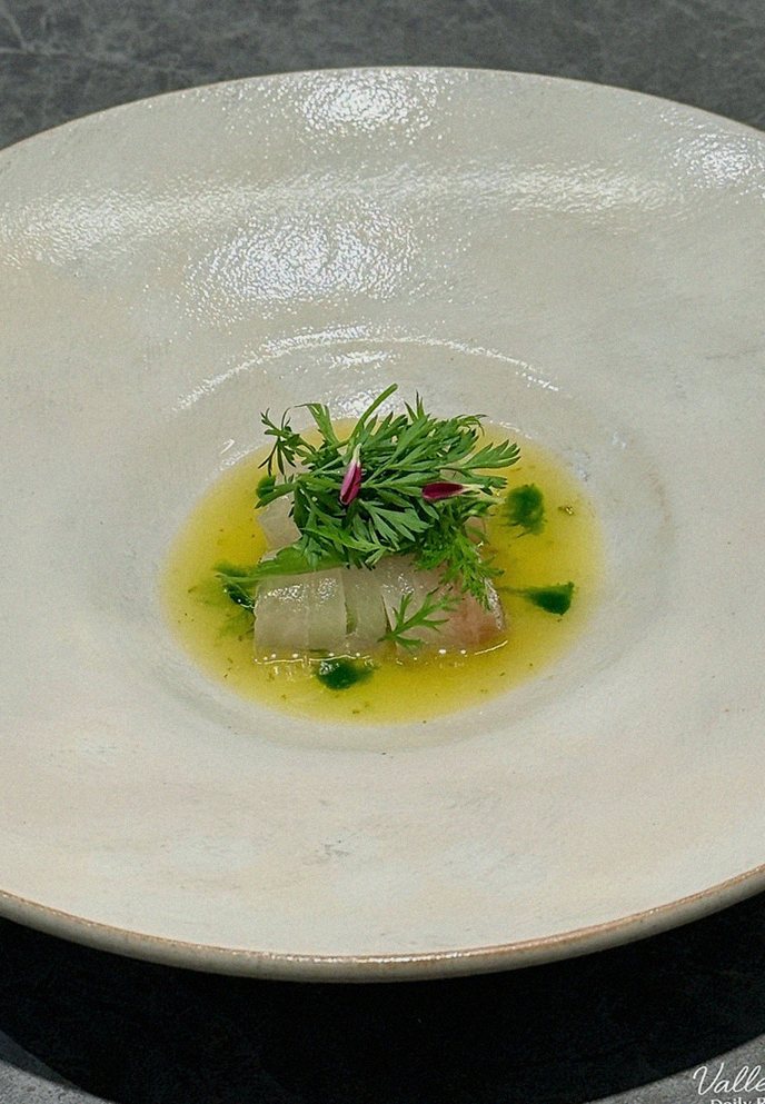 GOWOOGA Gangnam·Yeoksam · a plated course of Hanwoo beef
