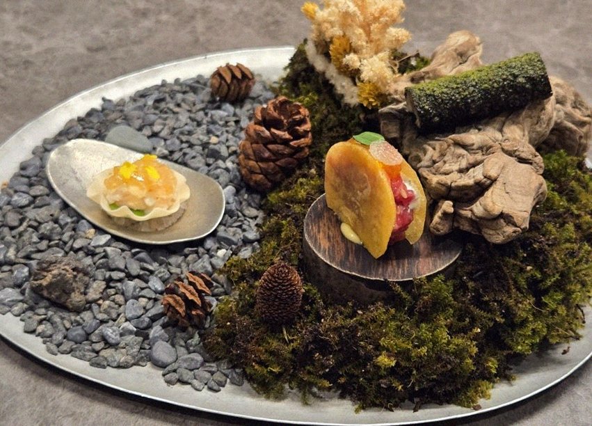 GOWOOGA Gwanghwamun · the signature Hanwoo showing — marbled beef cuts and caviar presented in a display chest