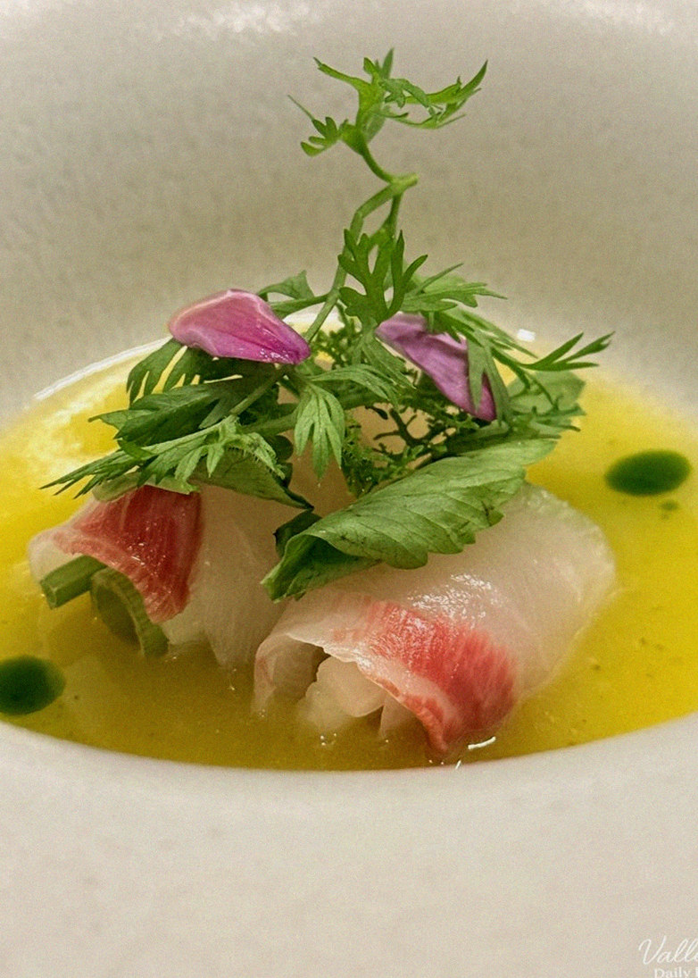 GOWOOGA Gwanghwamun · a plated course of Hanwoo beef