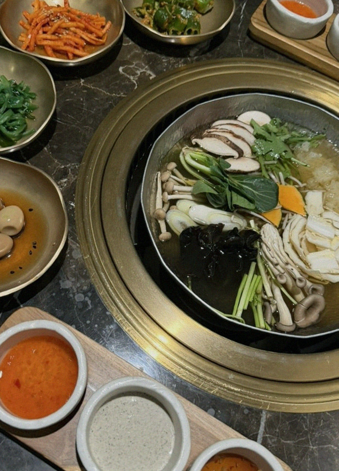 DAEBOJUNG City Hall · assorted Korean side dishes (banchan)