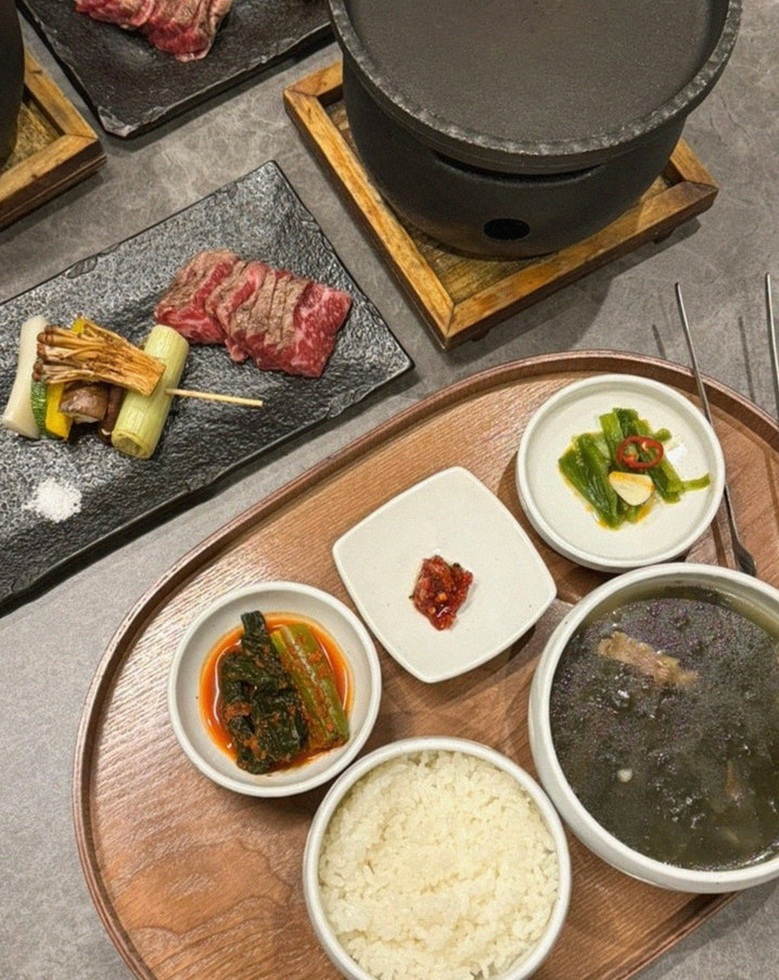 GOWOOGA Gwanghwamun · 精致的韩式小菜