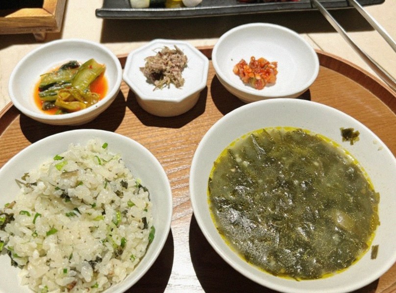 WOOARA Yeouido · assorted Korean side dishes (banchan)