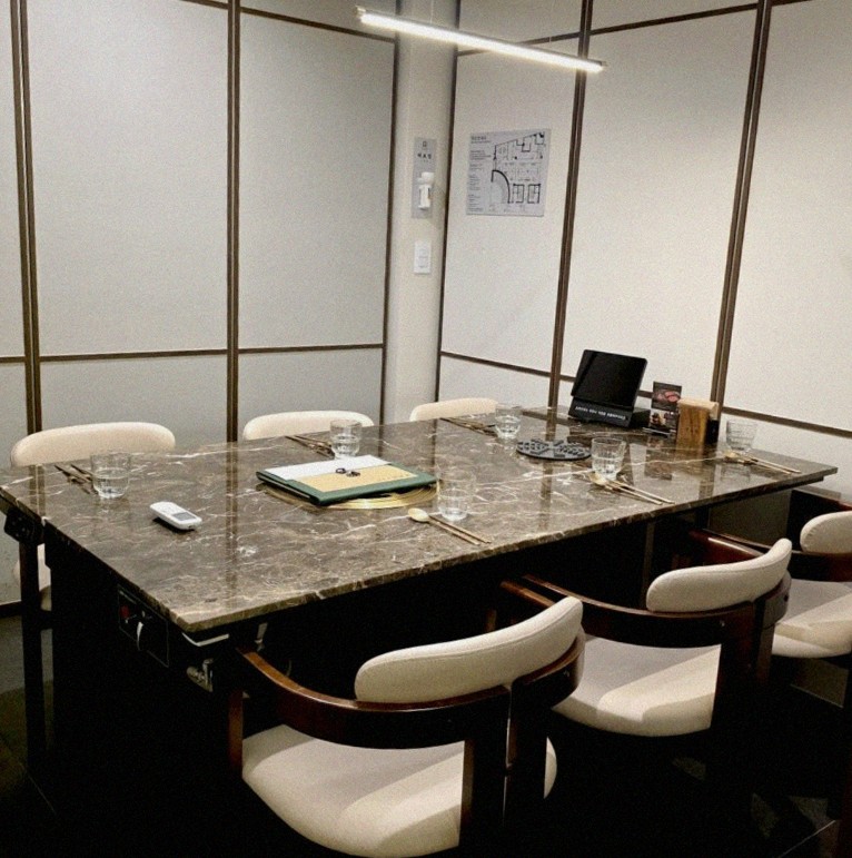 DAEBOJUNG City Hall · a private dining room — every table is a private room