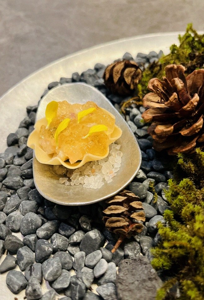 GOWOOGA Yeouido · fresh Hanwoo beef tartare (yukhoe)