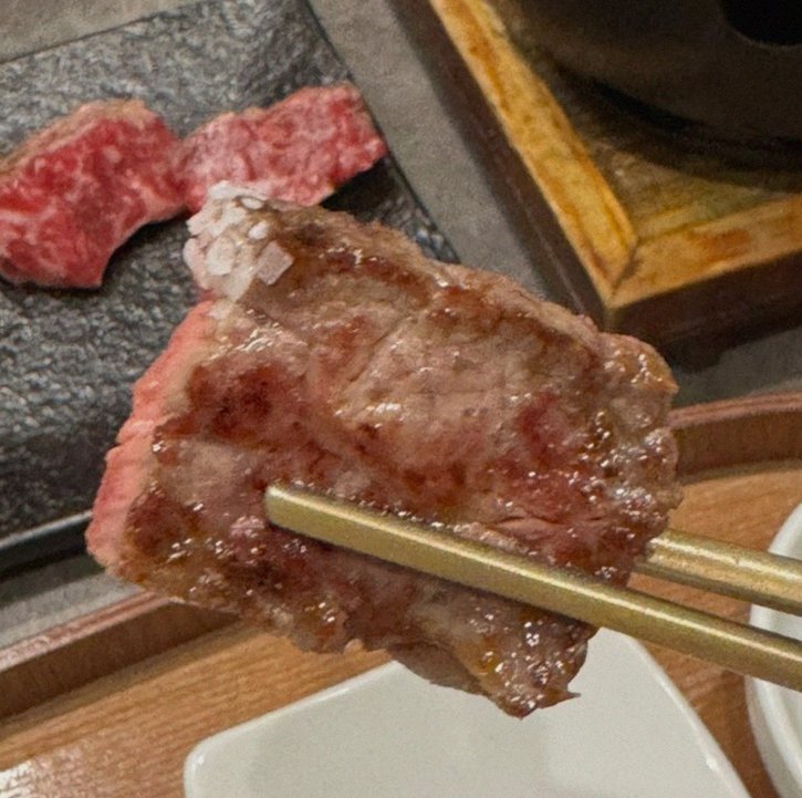 고우가 광화문점 · 광화문역 맛집추천 · 마블링이 살아있는 프리미엄 한우 쇼잉